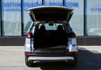 Подержанный автомобиль Geely Atlas Pro 2022 года (19 фото)