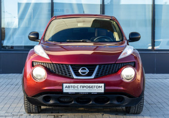 Подержанный автомобиль Nissan Juke 2012 года (8 фото)