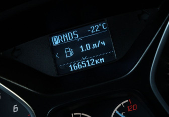 Подержанный автомобиль Ford Focus Sedan 2012 года (16 фото)