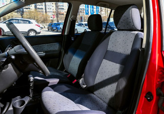 Подержанный автомобиль Hyundai Getz 2005 года (14 фото)
