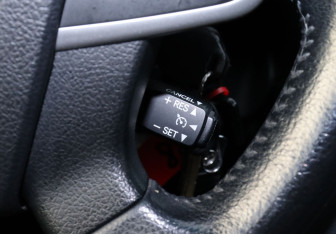 Подержанный автомобиль Toyota Camry Sedan 2012 года (15 фото)