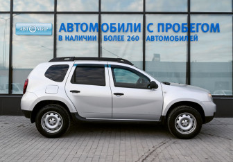 Подержанный автомобиль Renault Duster 2018 года (6 фото)