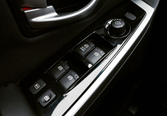 Подержанный автомобиль SsangYong Actyon 2014 года (12 фото)