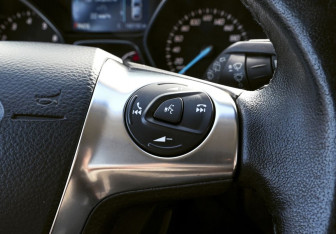 Подержанный автомобиль Ford Kuga 2014 года (13 фото)