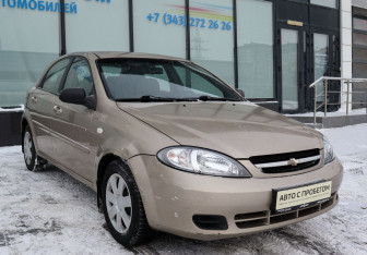 Подержанный автомобиль Chevrolet Lacetti Hatchback 2008 года (7 фото)