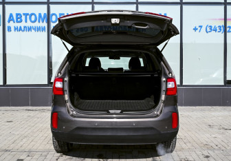 Подержанный автомобиль Kia Sorento 2013 года (20 фото)