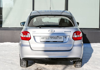 Подержанный автомобиль LADA (ВАЗ) Granta Liftback 2015 года (4 фото)