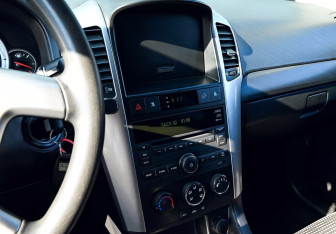 Подержанный автомобиль Chevrolet Captiva 2008 года (10 фото)