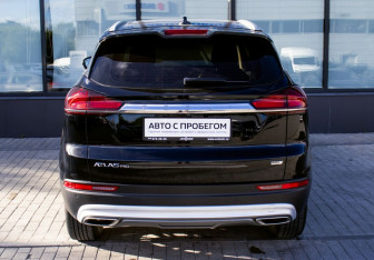 Подержанный автомобиль Geely Atlas Pro 2021 года (4 фото)
