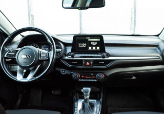 Подержанный автомобиль Kia Cerato Sedan 2021 года (9 фото)