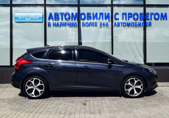 Подержанный автомобиль Ford Focus Hatchback 2013 года (6 фото)