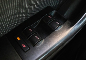 Подержанный автомобиль Audi A3 Hatchback 2002 года (9 фото)