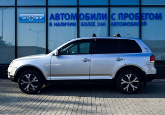 Подержанный автомобиль Volkswagen Touareg 2003 года (2 фото)