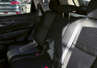 Подержанный автомобиль Nissan X-Trail 2019 года (17 фото)