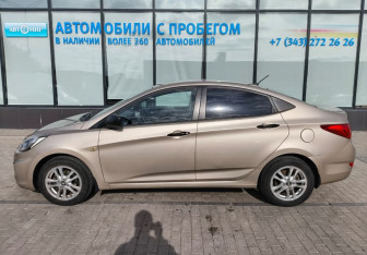 Подержанный автомобиль Hyundai Solaris Sedan 2011 года (2 фото)