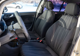 Подержанный автомобиль Opel Corsa 2008 года (9 фото)