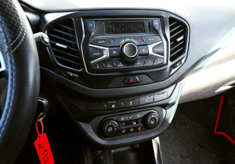 Подержанный автомобиль LADA (ВАЗ) Vesta Sedan 2019 года (10 фото)