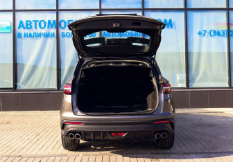 Подержанный автомобиль Geely Coolray 2023 года (20 фото)
