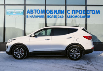 Подержанный автомобиль Hyundai Santa Fe 2013 года (2 фото)