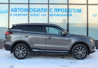 Подержанный автомобиль Geely Atlas Pro 2022 года (6 фото)