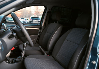 Подержанный автомобиль Renault Duster 2015 года (9 фото)