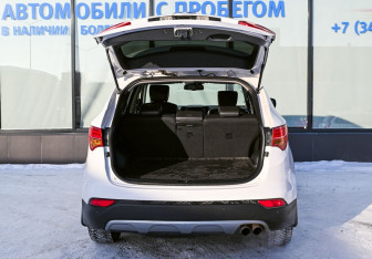 Подержанный автомобиль Hyundai Santa Fe 2013 года (19 фото)