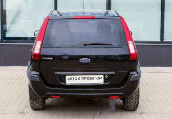 Подержанный автомобиль Ford Fusion 2008 года (4 фото)