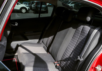 Подержанный автомобиль Renault Megane Sedan 2006 года (15 фото)