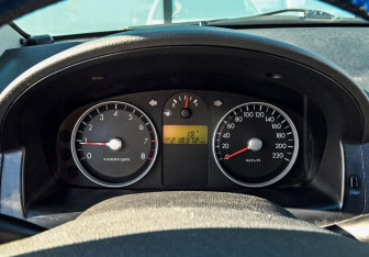Подержанный автомобиль Hyundai Getz 2010 года (9 фото)