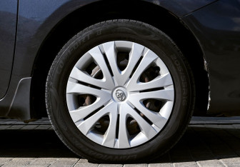 Подержанный автомобиль Toyota Corolla Sedan 2007 года (18 фото)