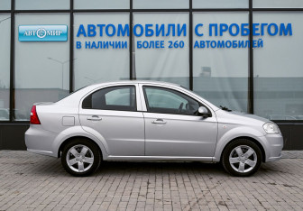 Подержанный автомобиль Chevrolet Aveo Sedan 2010 года (6 фото)