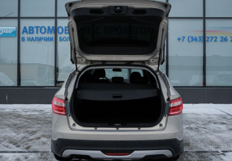 Подержанный автомобиль LADA (ВАЗ) Vesta Wagon 2019 года (20 фото)