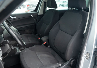 Подержанный автомобиль Skoda Yeti 2013 года (15 фото)