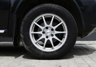 Подержанный автомобиль Nissan Terrano 2015 года (20 фото)