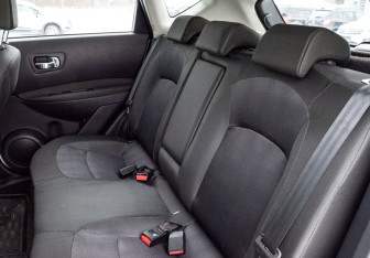 Подержанный автомобиль Nissan Qashqai 2013 года (18 фото)