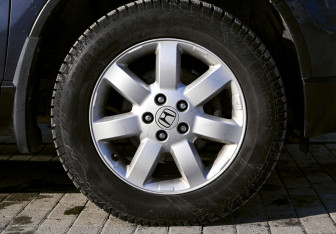 Подержанный автомобиль Honda CR-V 2008 года (22 фото)