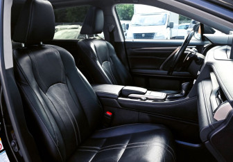 Подержанный автомобиль Lexus RX 2019 года (39 фото)