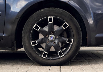 Подержанный автомобиль Ford C-MAX 2007 года (21 фото)