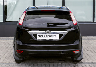 Подержанный автомобиль Ford Focus Hatchback 2009 года (4 фото)