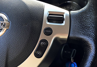 Подержанный автомобиль Nissan Qashqai 2012 года (13 фото)