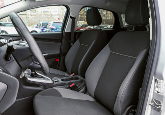 Подержанный автомобиль Ford Focus Hatchback 2011 года (9 фото)