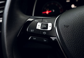 Подержанный автомобиль Volkswagen Jetta Sedan 2020 года (14 фото)