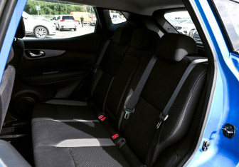 Подержанный автомобиль Nissan Qashqai 2019 года (17 фото)