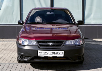 Подержанный автомобиль Daewoo Nexia Sedan 2010 года (8 фото)