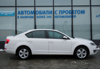 Подержанный автомобиль Skoda Octavia Liftback 2014 года (6 фото)