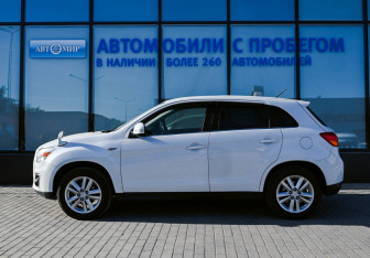 Подержанный автомобиль Mitsubishi RVR Suv 2013 года (2 фото)