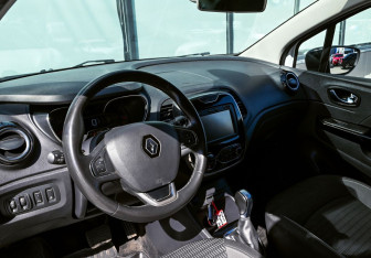 Подержанный автомобиль Renault Kaptur 2018 года (15 фото)