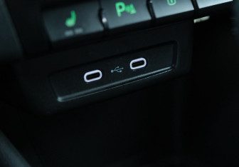 Подержанный автомобиль Skoda Rapid Liftback 2022 года (13 фото)