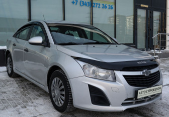 Подержанный автомобиль Chevrolet Cruze Sedan 2013 года (7 фото)