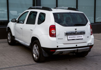 Подержанный автомобиль Renault Duster 2012 года (3 фото)